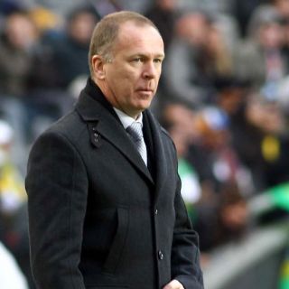 Menezes reconoce que Brasil pasa mal momento