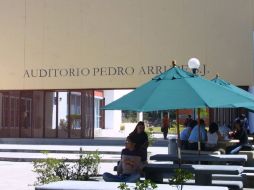 El foro se llevó a cabo dentro del Auditorio Pedro Arrupe, en las instalaciones del ITESO. ARCHIVO  /