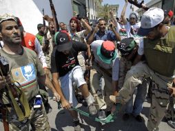Las fuerzas opositoras controlan la mayor parte de la capital. AP  /