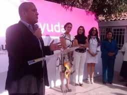 Enrique Alfaro y la presidenta del DIF municipal se presentaron en la reinauguración del centro comunitario  I. DE LOZA  /