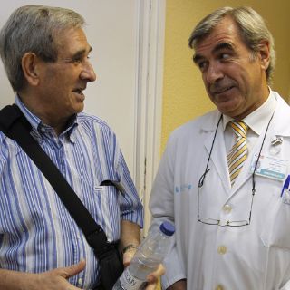 Hombre recibe primer corazón artificial permanente en España