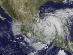 Una mujer de 74 años de edad, junto con sus dos nietos, fueron sepultados por toneladas de piedra y lodo. ARCHIVO  /
