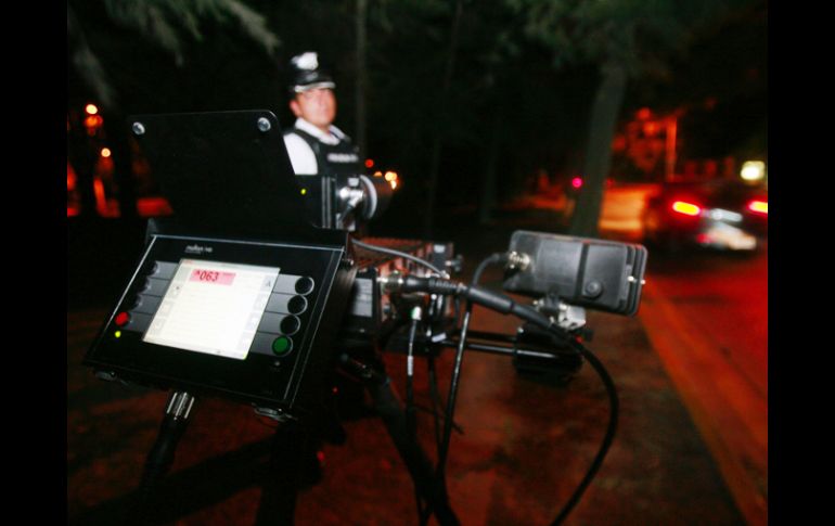 Desde mayo, las fotoinfracciones se aplican en el Anillo Periférico (foto) y otras cinco avenidas. A. GARCÍA.  /