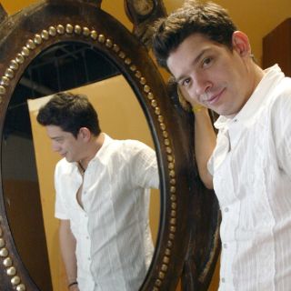 Yahir haría homenaje a un cantautor español con un disco