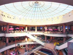 En la Zona Metropolitana hay más de 40 plazas o centros comerciales. ARCHIVO  /