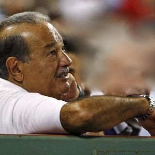 Carlos Slim sube su participación en NY Times y Saks
