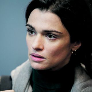 Rachel Weisz expone ''Secretos peligrosos''
