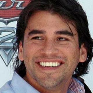 Mauricio Barcelata es ''Bugambilia'' en ''Aventurera''