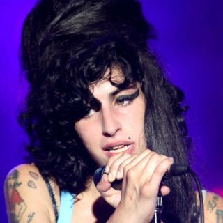 ''Back to Black'', de Winehouse, es el disco más vendido del siglo en Gran Bretaña
