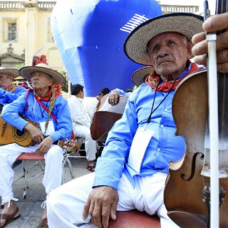 Contrastan propuestas modernas y tradicionales