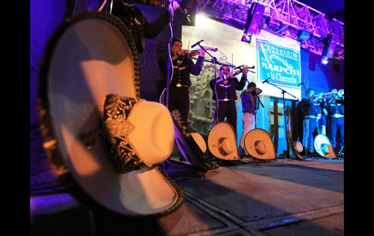 El Mariachi Internacional Guadalajara fue uno de los grandes protagonistas en la apertura de actividades del certamen. A. CAMACHO  /