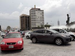 El cierre de carriles afectó la circulación vial, que fue reabierta a las 11:00 horas de ayer. A. HINOJOSA  /
