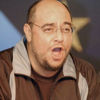 Víctor Trujillo y Dosal se gradúan con ''Rojo''