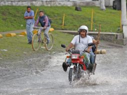 Además de las precipitaciones, se espera actividad eléctrica y vientos fuertes en las zonas afectadas. ARCHIVO  /