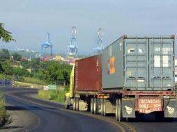 Una tibia demanda de los consumidores en EU afectaría las exportaciones de productos de México. ARCHIVO  /