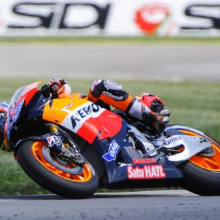 Casey Stoner gana el Gran Premio de Moto GP