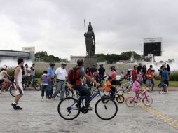 Ayer se realizó el cierre de La Minerva, por lo que cientos de tapatíos disfrutaron de la zona peatonal. A. HINOJOSA  /