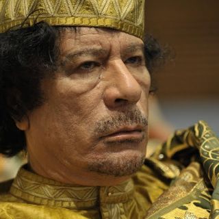 Esposa e hijos de Gadafhi ingresan en Argelia