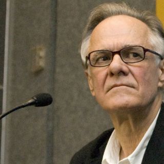 La humanidad está en un mismo barco naufragando: Fernando Vallejo