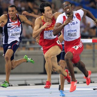 Cubanos incrédulos de la descalificación de Robles en Daegu