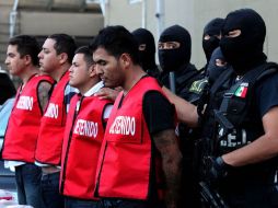 Videos muestran que al menos dos patrullas se encontraban a unos 100 metros de casino incendiado. EL UNIVERSAL  /