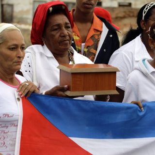Piden Damas de Blanco a Iglesia interceda para que cese hostigamiento