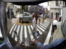 El Ayuntamiento inauguró ayer la repavimentación en Enrique Díaz de León. S. NÚÑEZ  /