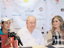 En la imagen, Sophia Sheridan, Alfonso Urrea y Almendra Rodríguez. A. CAMACHO  /