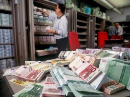 Según una encuesta el 66 por ciento está en contra del fondo de rescate que permite ayudar a países con problemas financieros. EFE  /