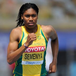Semenya va a la semifinal de 800 metros