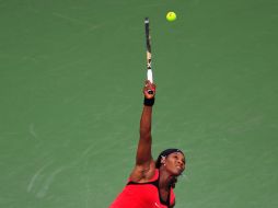 Serena Williams disparó 10 saques as ante la holandesa Michaella Krajicek. AFP  /