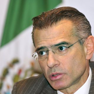 Pemex compra 4.2 % de Repsol-YPF, aumenta su participación