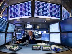 Wall Street cierra este viernes con pérdidas. AP  /