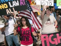 Jóvenes protestan contra medidas antiinmigrantes. Se estima que hay 2.1 millones de jóvenes indocumentados en Estados Unidos. ARCHIVO  /