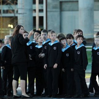 Se presentan los Niños Cantores de Viena en la Plaza Bicentenario