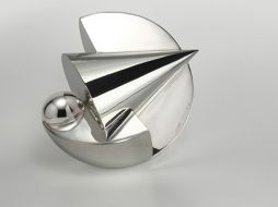 La exposición está integrada de 80 esculturas de pequeño y mediano formato, realizadas en plata. ESPECIAL  /