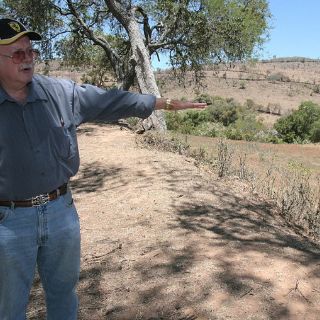 Familia y académicos reconocen la labor de Phil Weigand