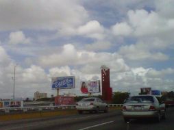 Las esculturas sólo pueden ser vistas por los automovilistas que transitan por la avenida. O. GARCÍA.  /