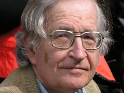 El escritor Noam Chomsky se suma a la lista de los autores del naciente sello editorial Pasado y Presente.ESPECIAL  /