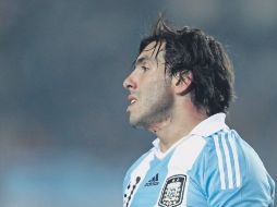 Carlos Tévez erró un penal para Argentina, en el partido que fue eliminada por Uruguay en la pasada Copa América. GETTY IMAGES SPORT  /