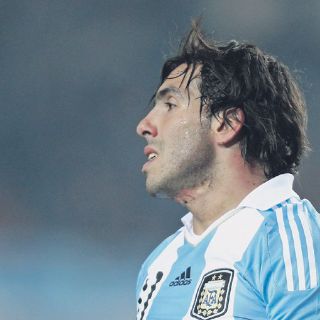 Jugar en la Albiceleste desprestigia: Tévez