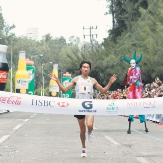 Los mexicanos cruzan primero la meta