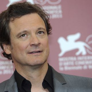 Colin Firth presenta historia de espías en Venecia