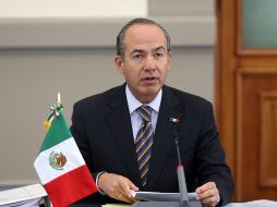 Calderón lanzó el ejercicio ''Pregúnt@le al Presidente'' en el marco de su  Quinto Informe de Gobierno. EFE  /