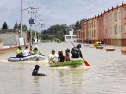 En Cuautitlán Izcalli, Estado de México, el nivel de las aguas rebasa el metro y medio de altura. EFE  /