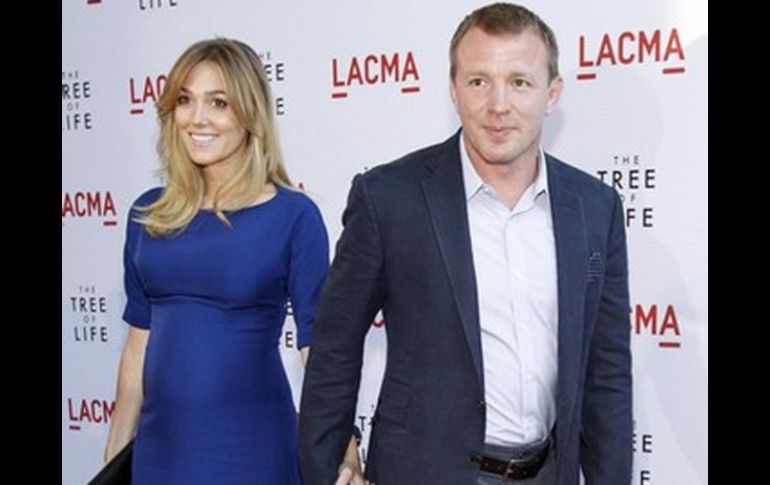 El pequeño es fruto de su relación con Jacqui Ainsley (i). REUTERS  /