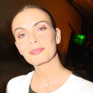 Sasha Sökol continúa con su carrera artística