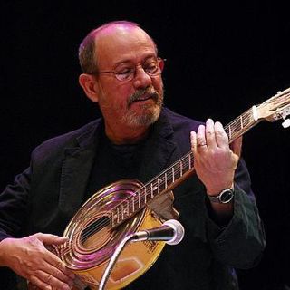 Silvio Rodríguez, honrado de que su música suene en el funeral de Camiroaga