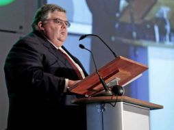 El gobernador del Banco de México, Agustín Carstens, en su participación en el Segundo Foro Nacional. EL UNIVERSAL  /