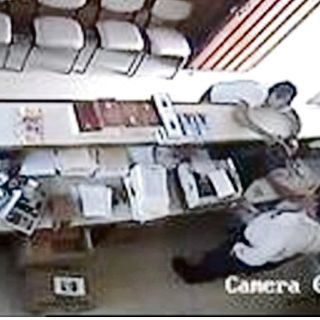 Sujetos armados atracan oficinas del Arzobispado